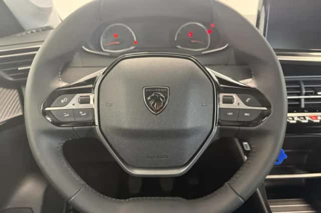 Peugeot 208 (2024) thumbnail 9