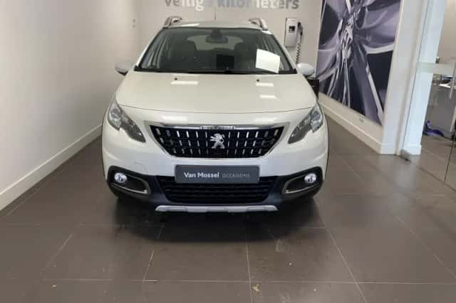 Peugeot 2008 (2019) thumbnail 2