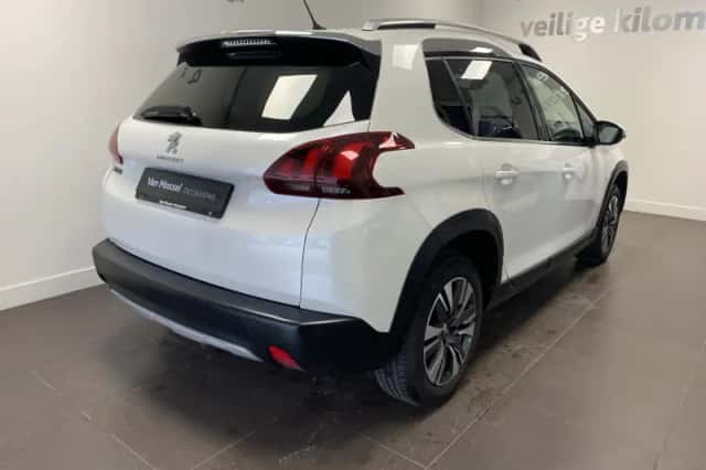 Peugeot 2008 (2019) thumbnail 3