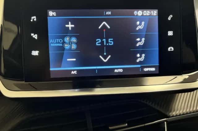 Peugeot 2008 (2021) thumbnail 14