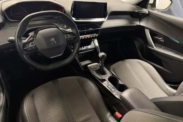 Peugeot 2008 (2021) thumbnail 8