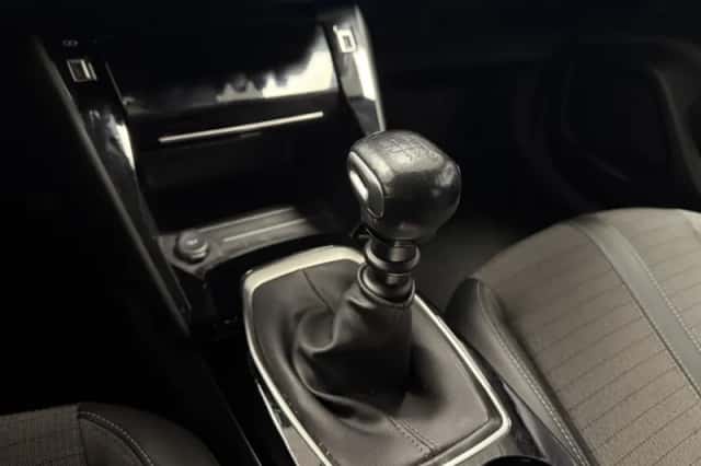 Peugeot 2008 (2021) thumbnail 10