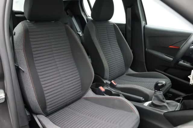 Peugeot 208 (2023) thumbnail 32