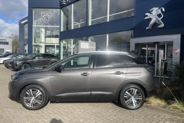 Peugeot 3008 (2021) thumbnail 5