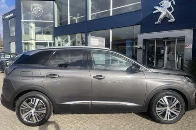 Peugeot 3008 (2021) thumbnail 7