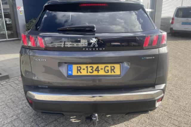 Peugeot 3008 (2021) thumbnail 8