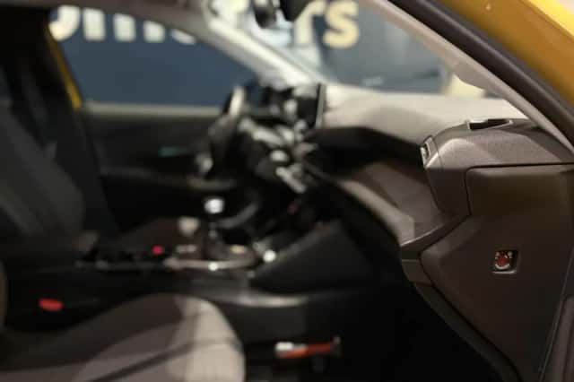 Peugeot 208 (2021) thumbnail 16