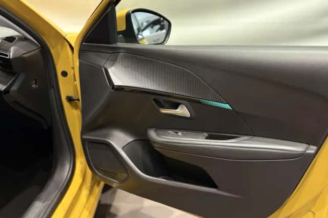 Peugeot 208 (2021) thumbnail 17