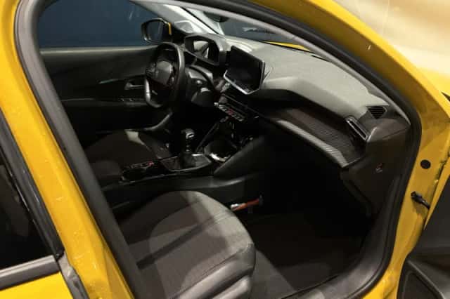 Peugeot 208 (2021) thumbnail 18