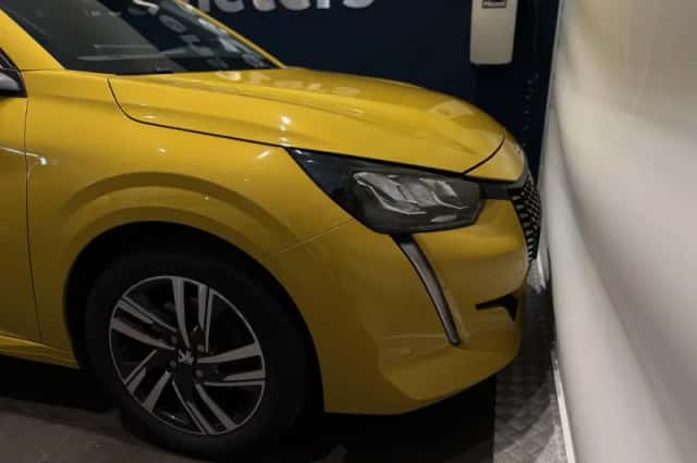 Peugeot 208 (2021) thumbnail 19