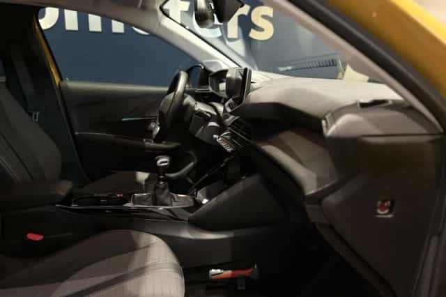 Peugeot 208 (2021) thumbnail 21