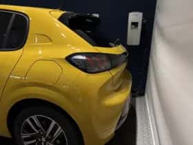 Peugeot 208 (2021) thumbnail 9