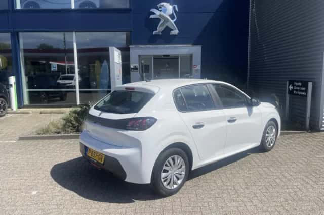 Peugeot 208 (2022) thumbnail 6