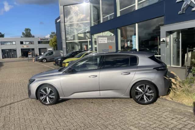 Peugeot 308 (2022) thumbnail 3