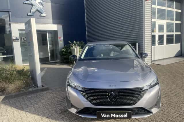 Peugeot 308 (2022) thumbnail 4