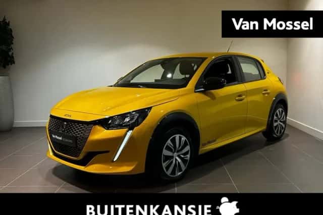 Peugeot e-208 (2023) thumbnail 1