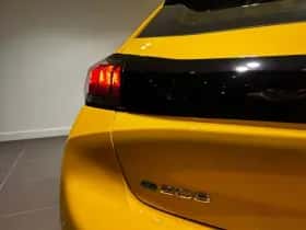 Peugeot e-208 (2023) thumbnail 6