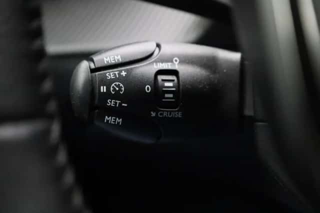 Peugeot 208 (2022) thumbnail 22