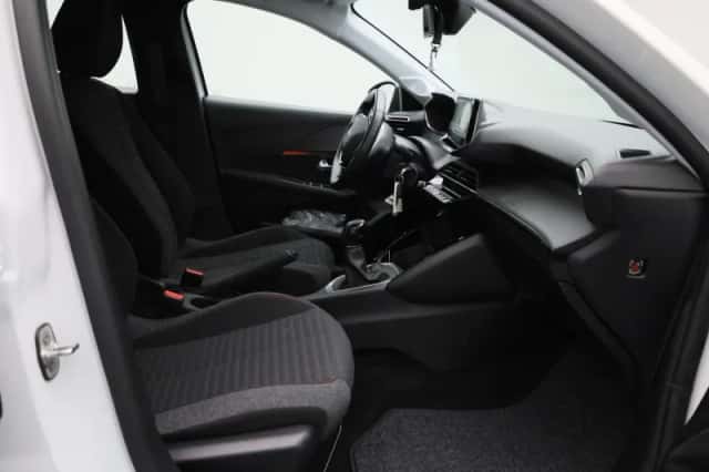 Peugeot 208 (2022) thumbnail 30