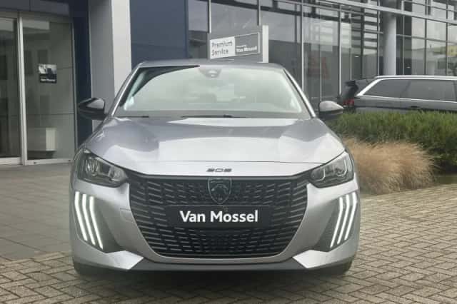 Peugeot 208 (2024) thumbnail 3