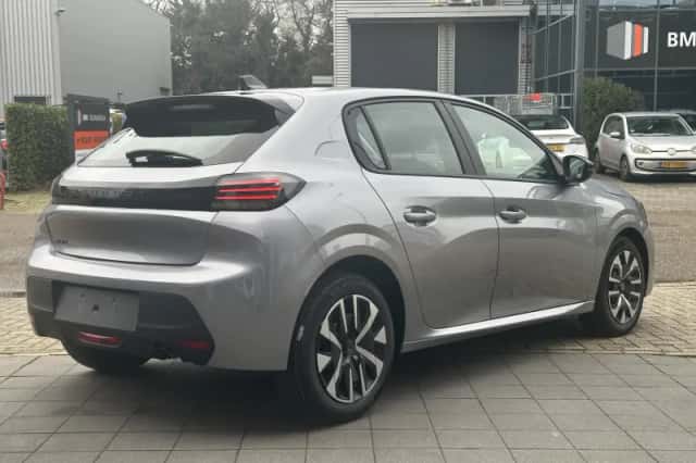 Peugeot 208 (2024) thumbnail 5