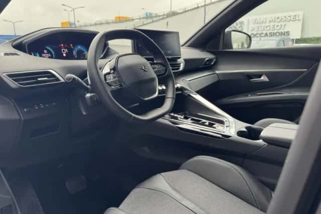 Peugeot 3008 (2024) thumbnail 13