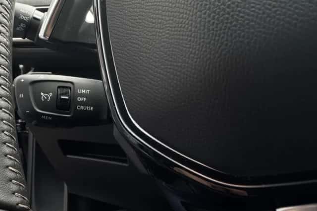 Peugeot 3008 (2024) thumbnail 17