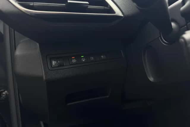 Peugeot 3008 (2024) thumbnail 18