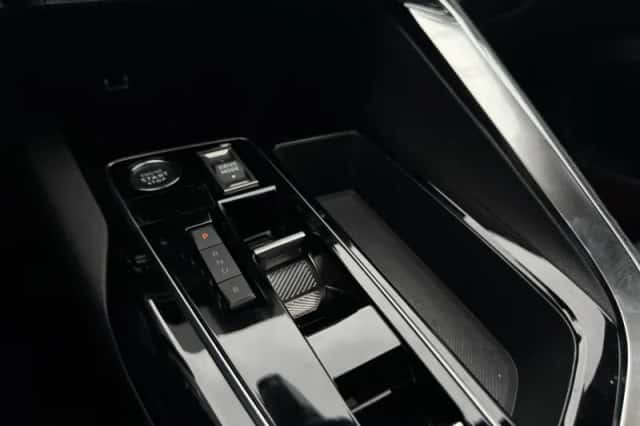 Peugeot 3008 (2024) thumbnail 19