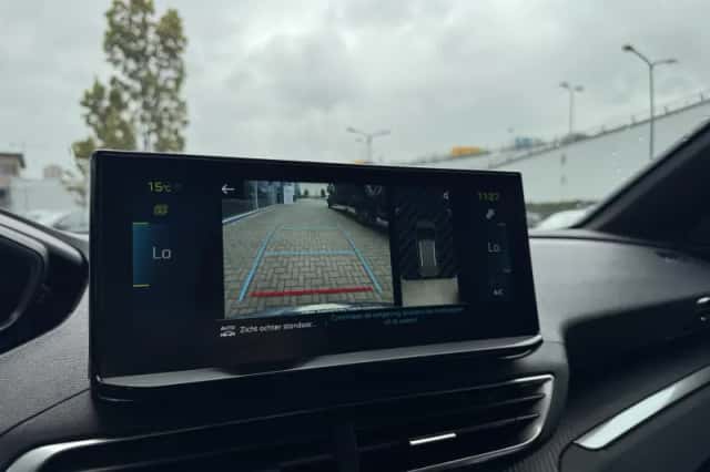 Peugeot 3008 (2024) thumbnail 27