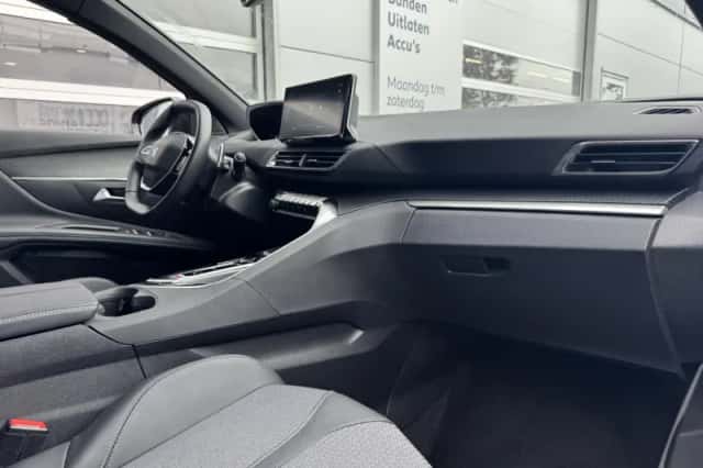 Peugeot 3008 (2024) thumbnail 31