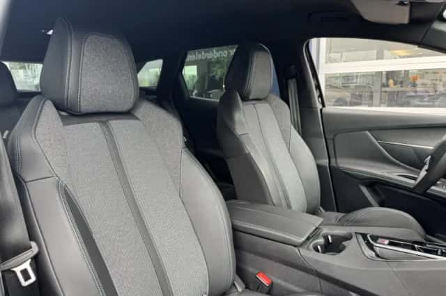 Peugeot 3008 (2024) thumbnail 32