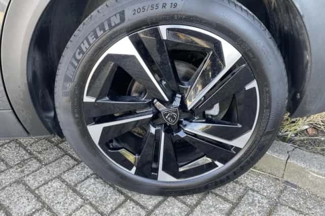 Peugeot 408 (2023) thumbnail 20
