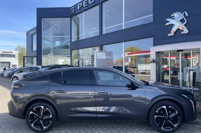 Peugeot 408 (2023) thumbnail 6