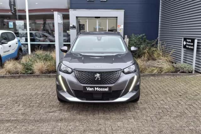 Peugeot 2008 (2021) thumbnail 4
