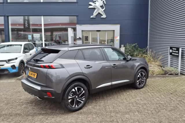 Peugeot 2008 (2021) thumbnail 6
