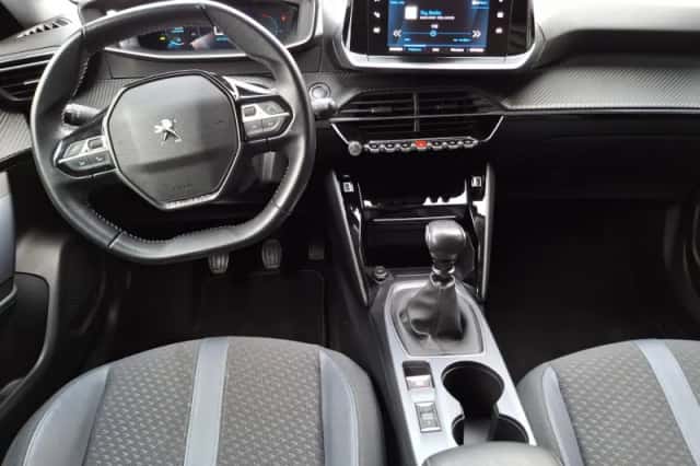 Peugeot 2008 (2021) thumbnail 10