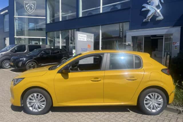 Peugeot 208 (2022) thumbnail 4