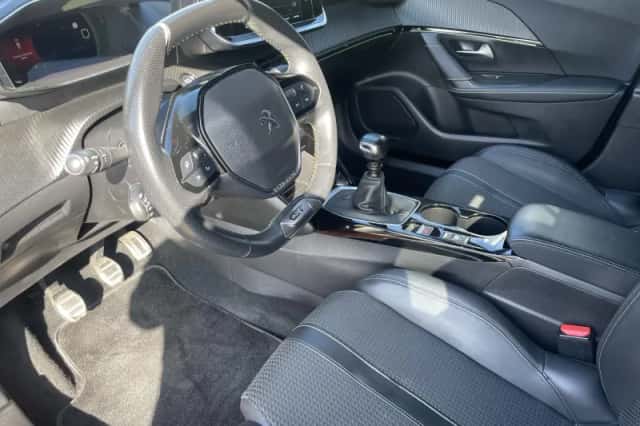 Peugeot 2008 (2020) thumbnail 12