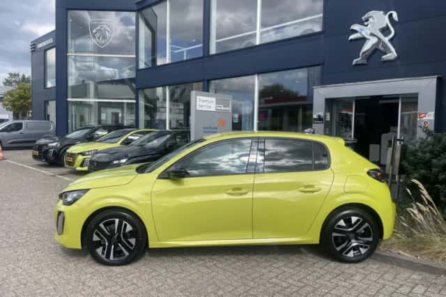 Peugeot 208 (2025) thumbnail 3