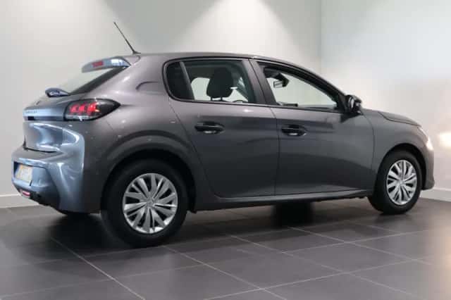 Peugeot 208 (2023) thumbnail 5