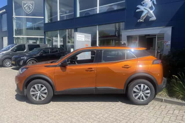 Peugeot 2008 (2022) thumbnail 6