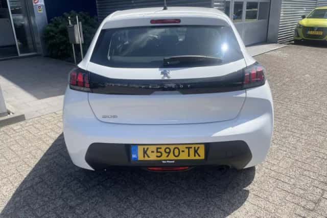 Peugeot 208 (2021) thumbnail 6