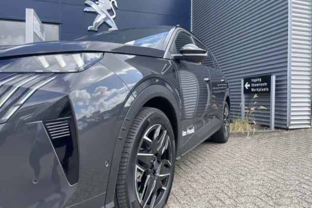 Peugeot 5008 (2025) thumbnail 3