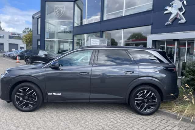 Peugeot 5008 (2025) thumbnail 4