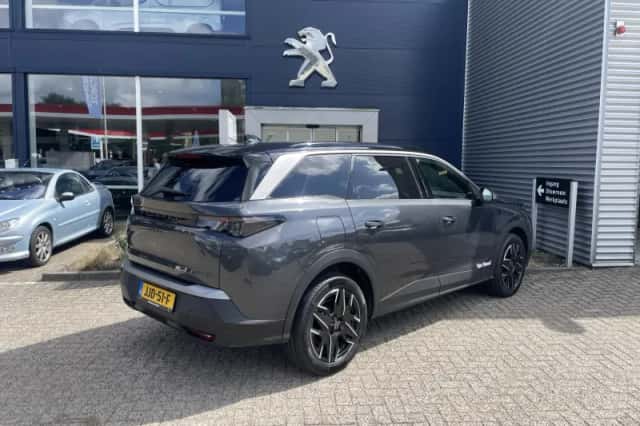 Peugeot 5008 (2025) thumbnail 6