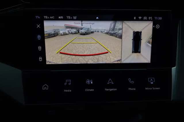 Peugeot 308 (2024) thumbnail 12
