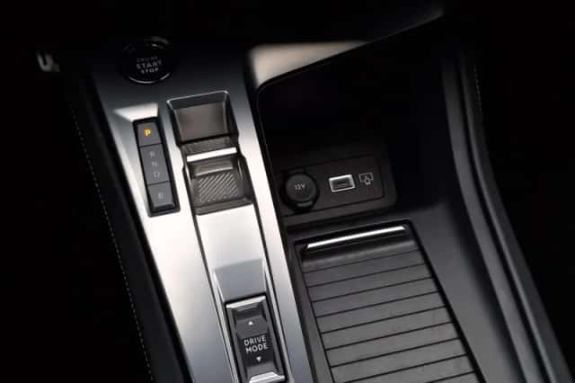 Peugeot 308 (2024) thumbnail 13