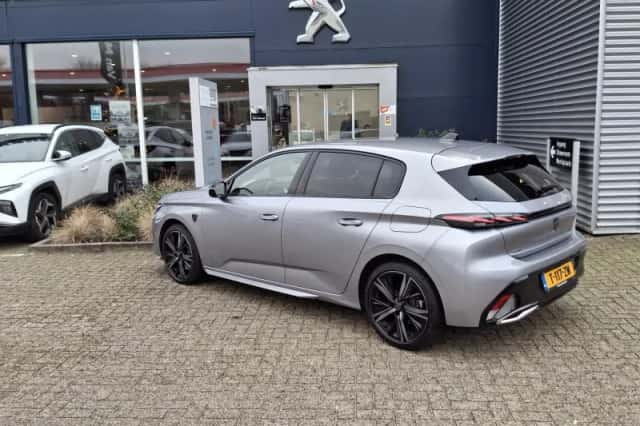 Peugeot 308 (2024) thumbnail 5