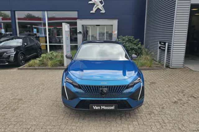 Peugeot 408 (2023) thumbnail 3
